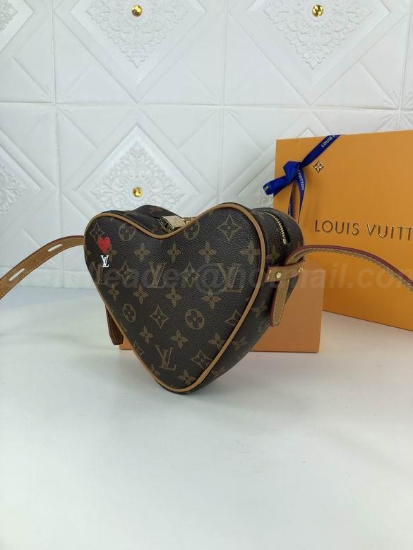 Louis Vuitton Handbags 138